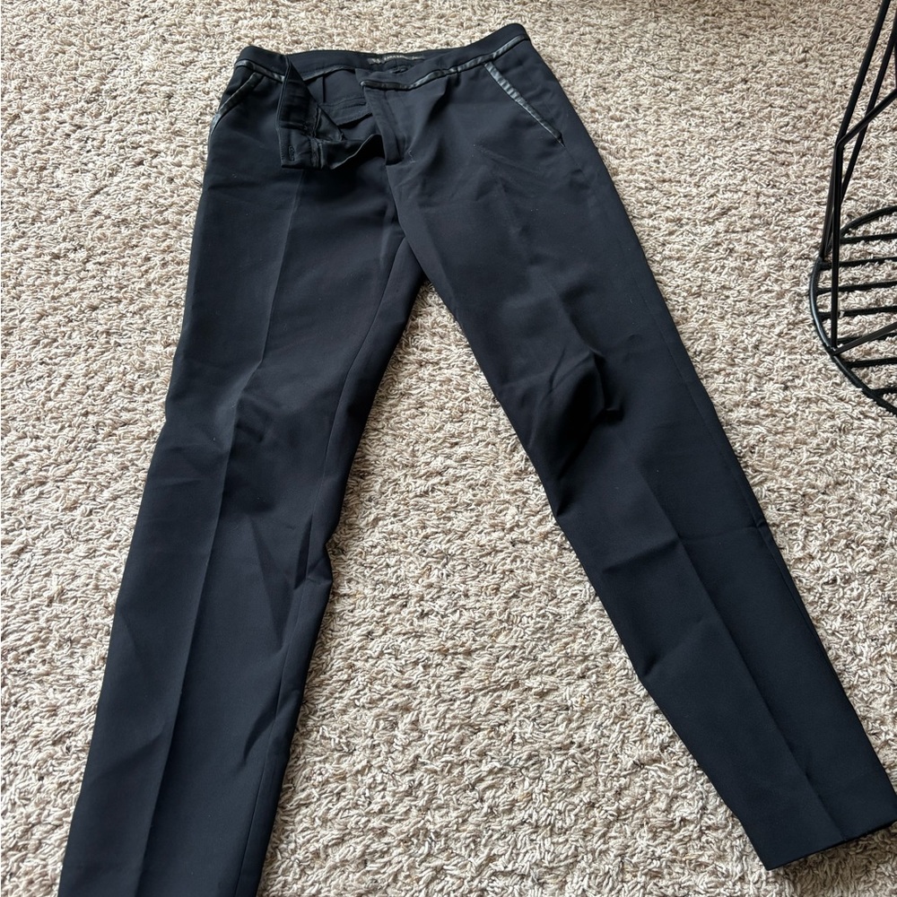 Zara Women's Black Cropped Pants